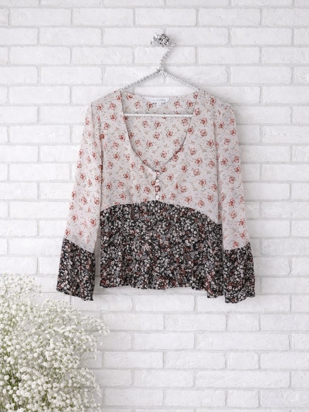 Intermix Doryll Bell Sleeve Silk Floral Print Blouse Size 6